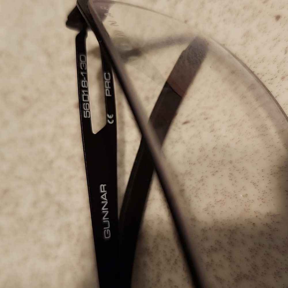 Gunnar Optics Sheadog Onyx Rectangle Glasses - Picture 2 of 3